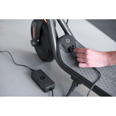 Електросамокат SEGWAY Ninebot F25E Black (AA.00.0011.90) Електросамокат SEGWAY Ninebot F25E Black (AA.00.0011.90)
