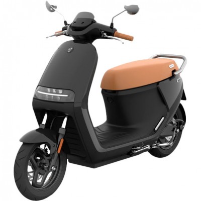 Електроскутер SEGWAY E125S Black Електроскутер SEGWAY E125S Black