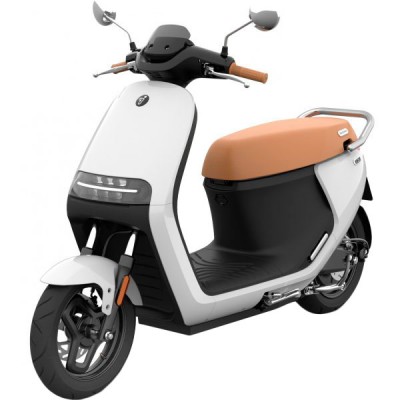 Електроскутер SEGWAY E125S White (AA.50.0002.53) Електроскутер SEGWAY E125S White (AA.50.0002.53)